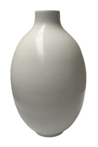 location décoration - vase blanc